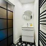 3 West End Boutique Apartman *